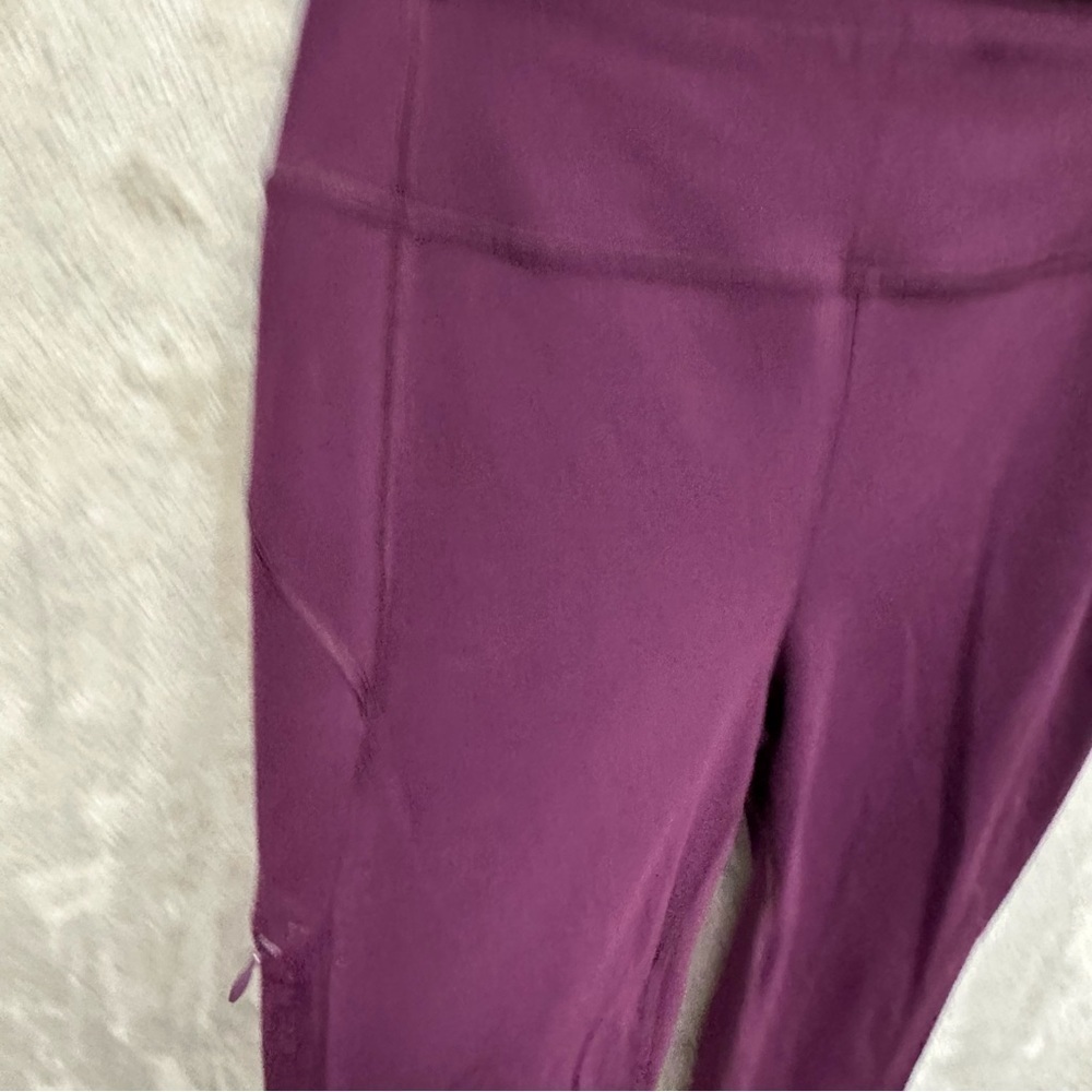 Duluth women’s berry color yoga leggings size XS - Inseam 29 - Picture 4 of 7